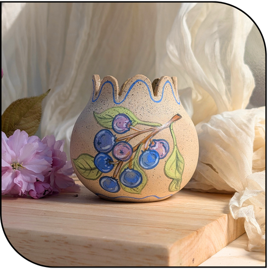 Ceramic Scalloped Berry Vase